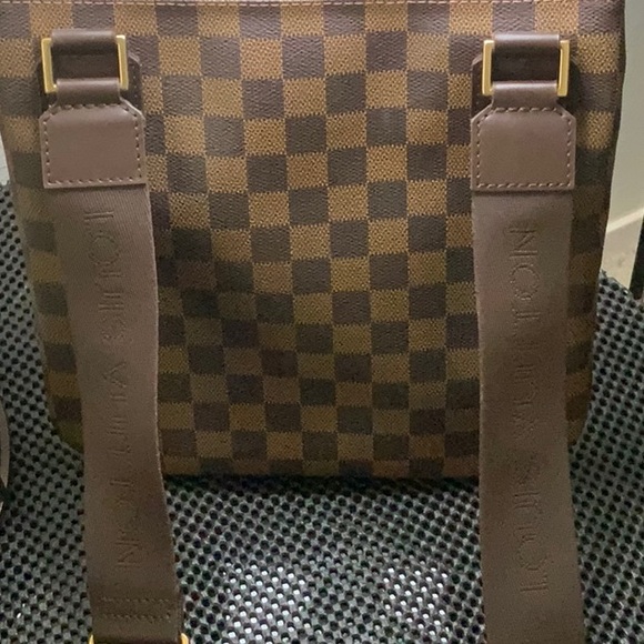 *** SOLD *** Authentic Louis Vuitton Damier Bosphore - Picture 4 of 13